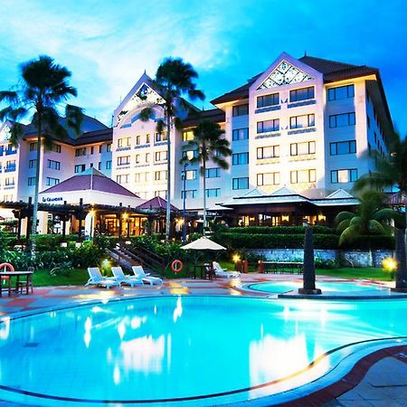 Le Grandeur Hotel Balikpapan Luaran gambar
