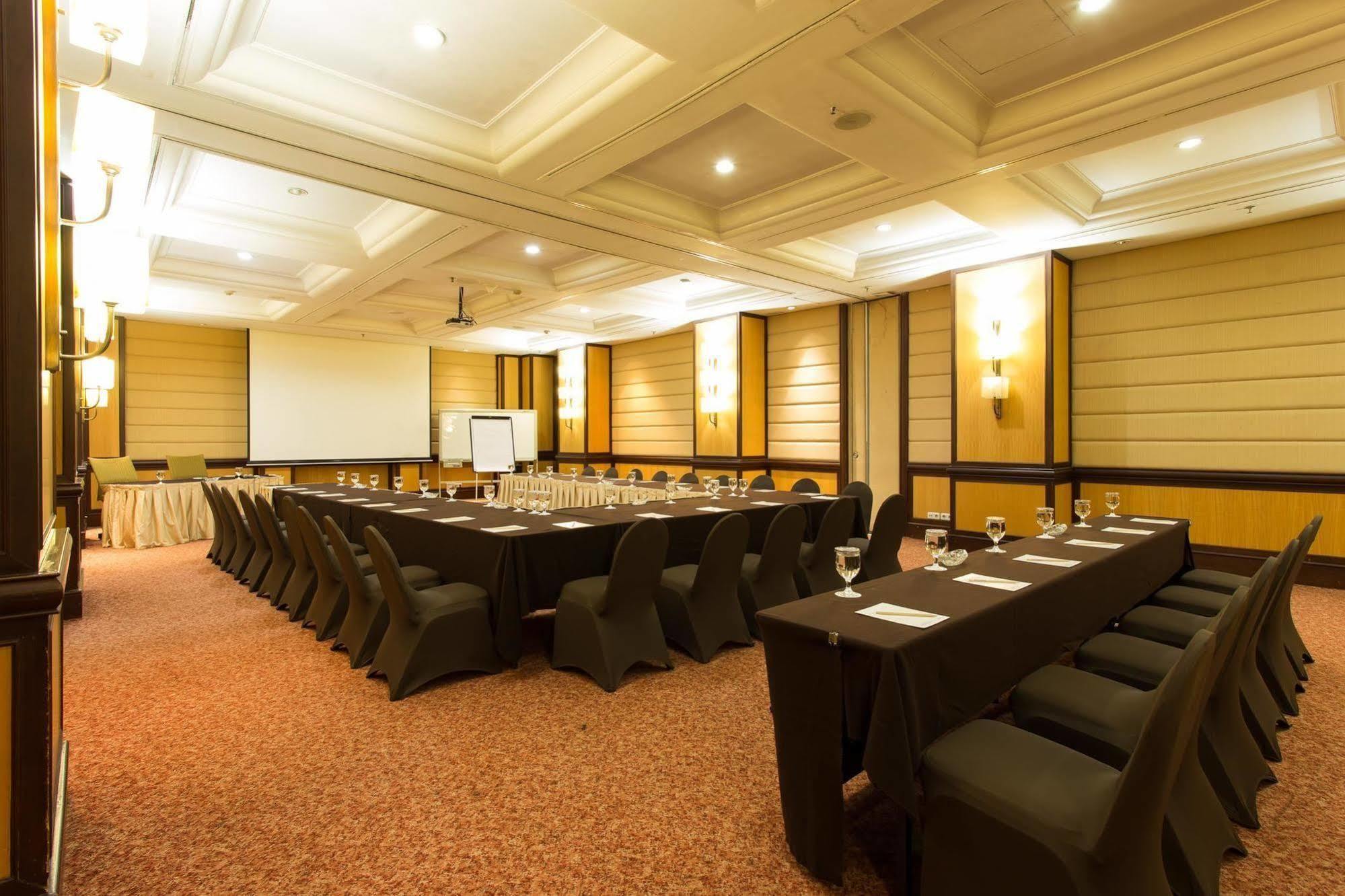 Le Grandeur Hotel Balikpapan Luaran gambar