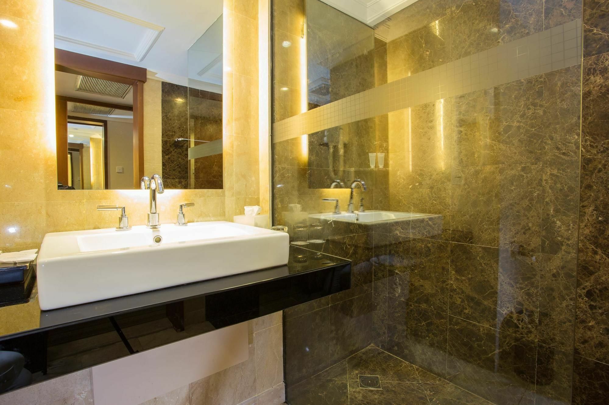 Le Grandeur Hotel Balikpapan Luaran gambar